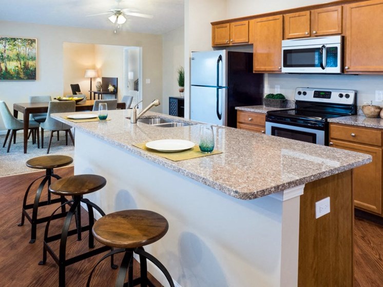 Avon Lake OH Apartment Rentals Redwood Hampshire Highlands Kitchen